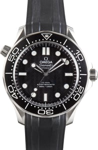 Pre-Owned Black Wave Dial Omega Seamaster Diver 300M Steel on Rubber