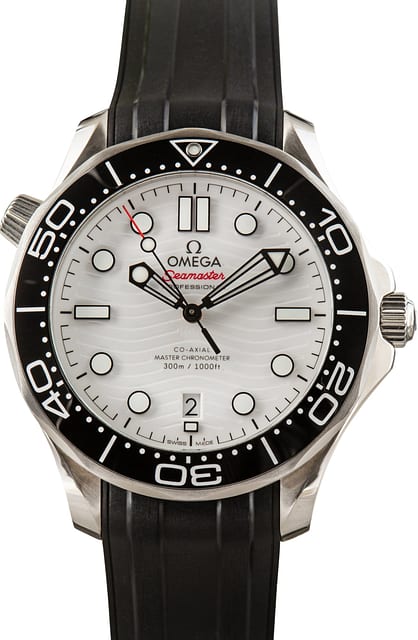 Pre-Owned Omega White Dial Seamaster Stainless Steel on Rubber Strap