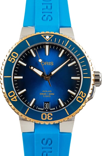 Aquis Date Calibre 400 Two Tone Blue Dial