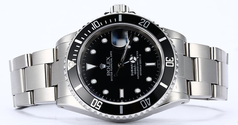 Rolex Submariner 16610 Black Diving Bezel