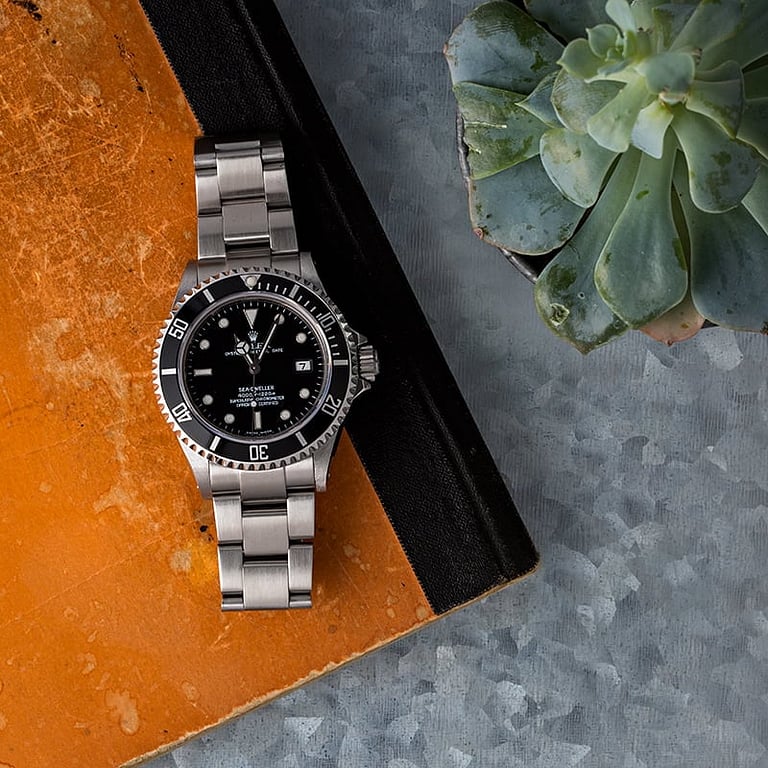 Used Rolex Sea-Dweller 16660 Diver's Watch