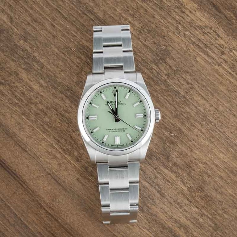 Rolex Oyster Perpetual 36 ref 126000 Pistachio Dial