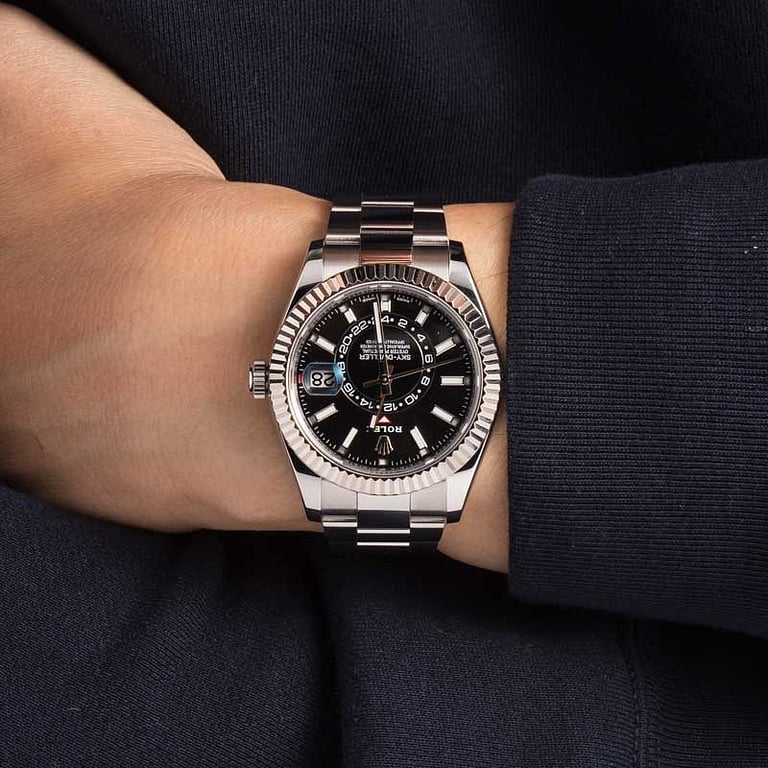 174982 Pre-owned Rolex Sky-Dweller 326934 Black Dial