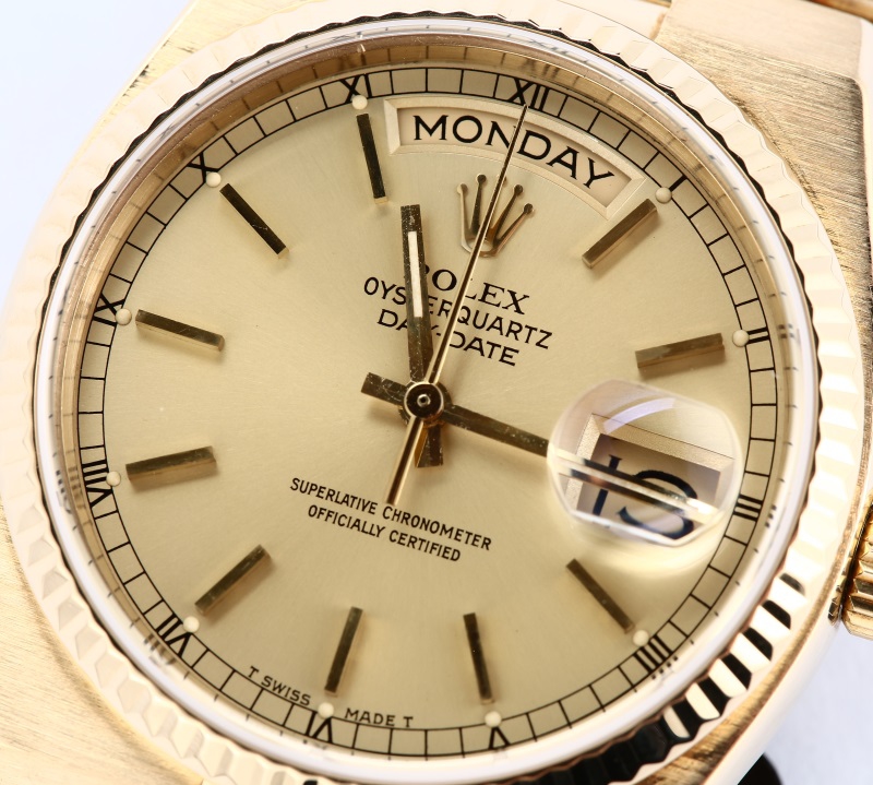 Rolex 18K OysterQuartz 19018 Day-Date