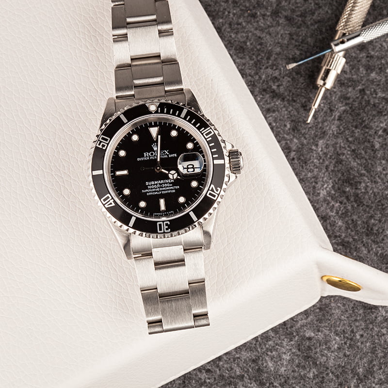 Buy Used Rolex 16610V  Bob's Watches - Sku: 108084