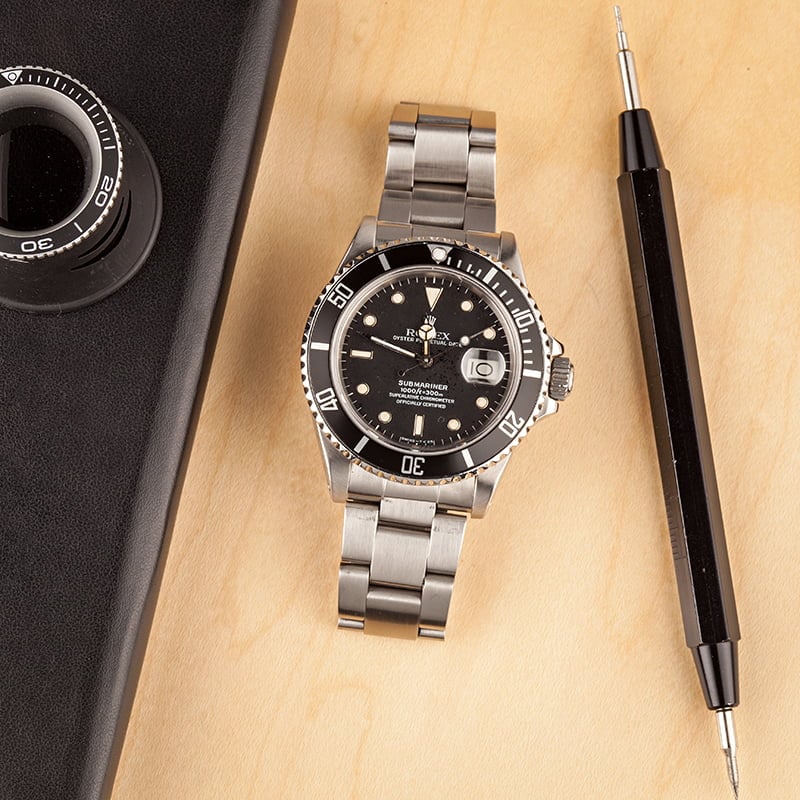 Rolex Submariner 16800 Steel Oyster Black Dial