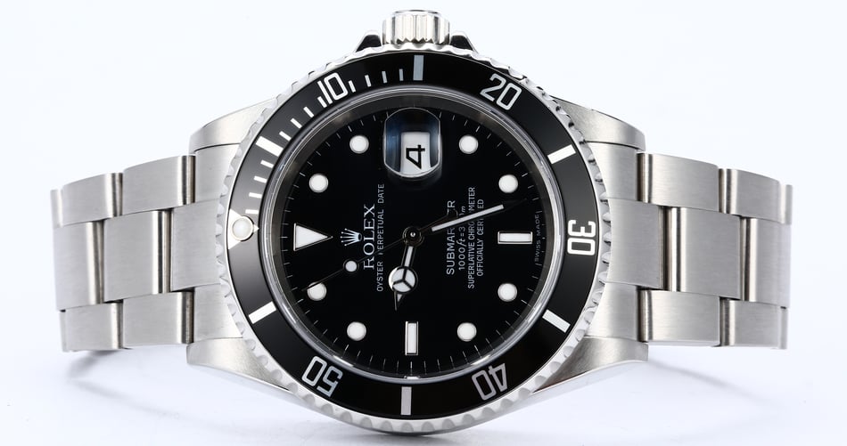Rolex Submariner 16610 No Holes Steel Case