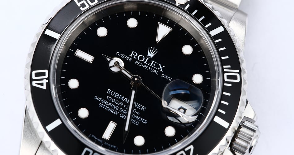 Rolex Submariner 16610 No Holes Steel Case