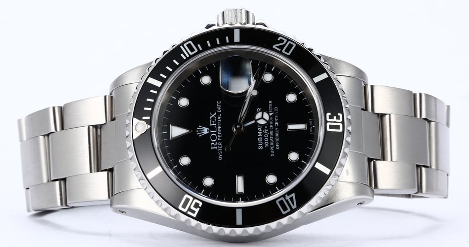 Rolex Submariner 16610 Black Diving Bezel