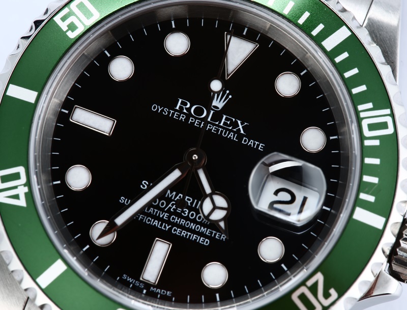 Rolex Submariner 16610V Green Anniversary Bezel
