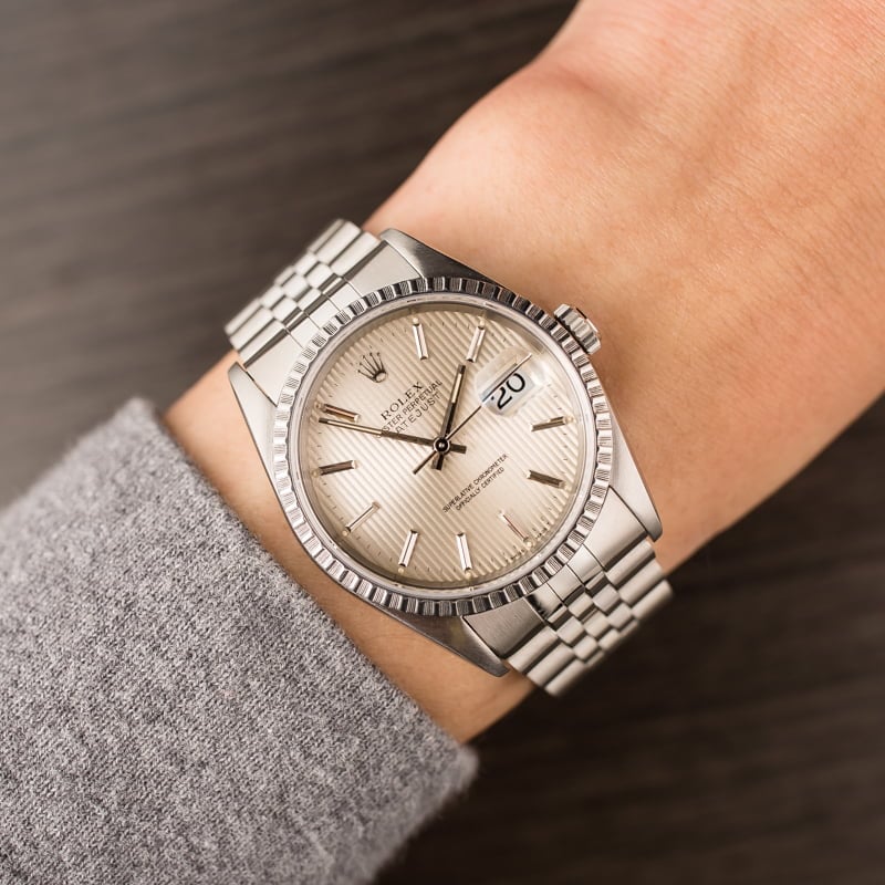 PreOwned Rolex Datejust 16220 Silver Tapestry Dial