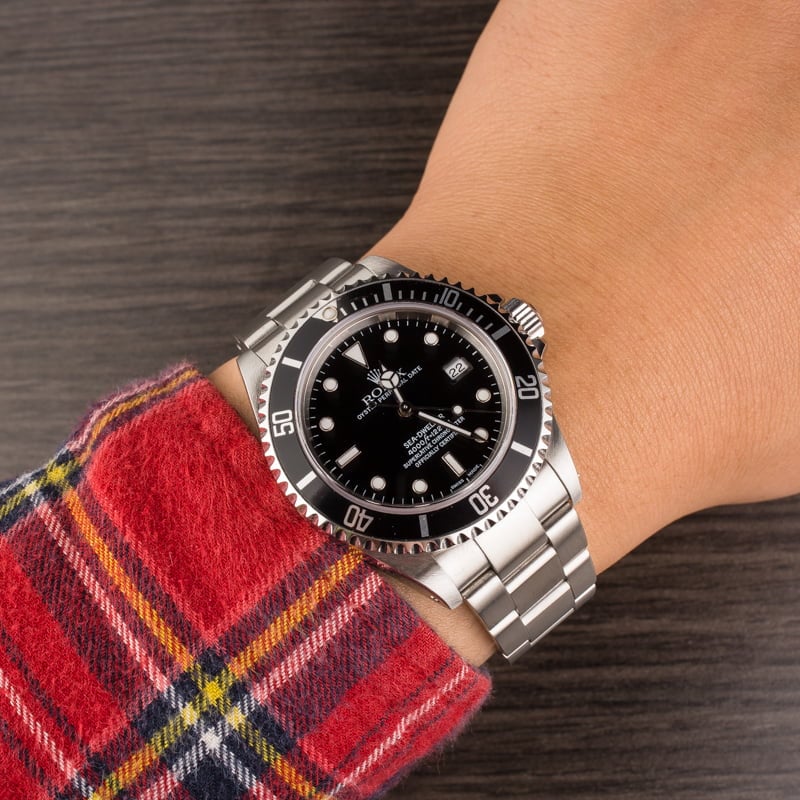 Pre Owned Rolex Sea-Dweller 16600 Black Bezel