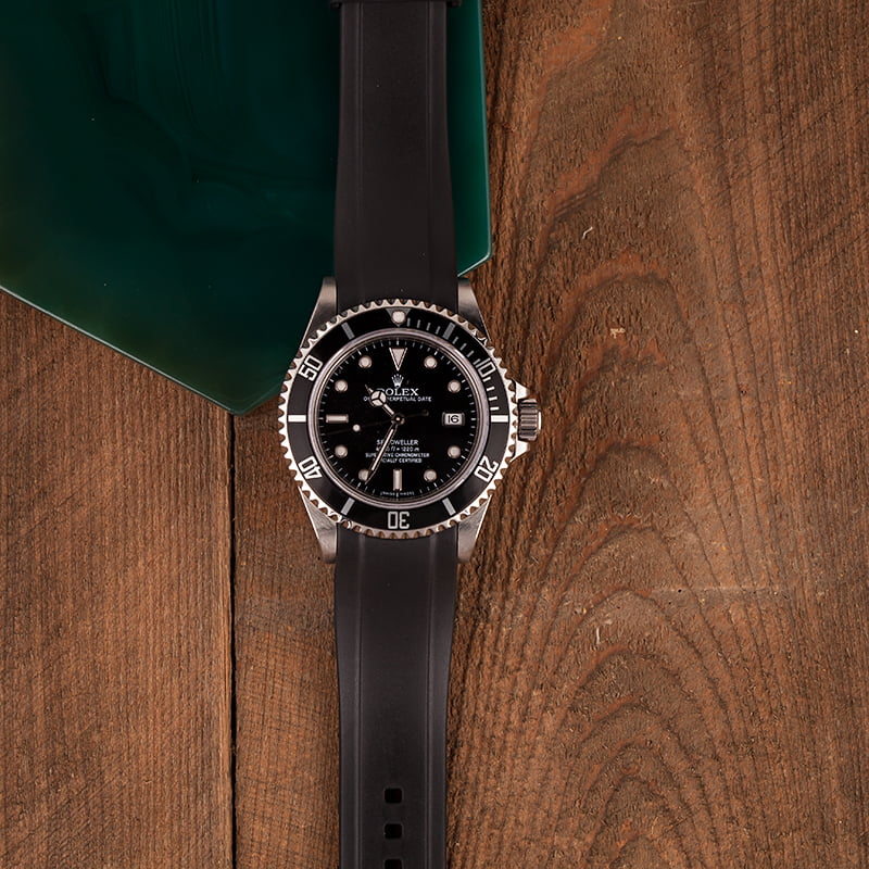 Pre-Owned Rolex Sea-Dweller 16600T Black Rubber Strap