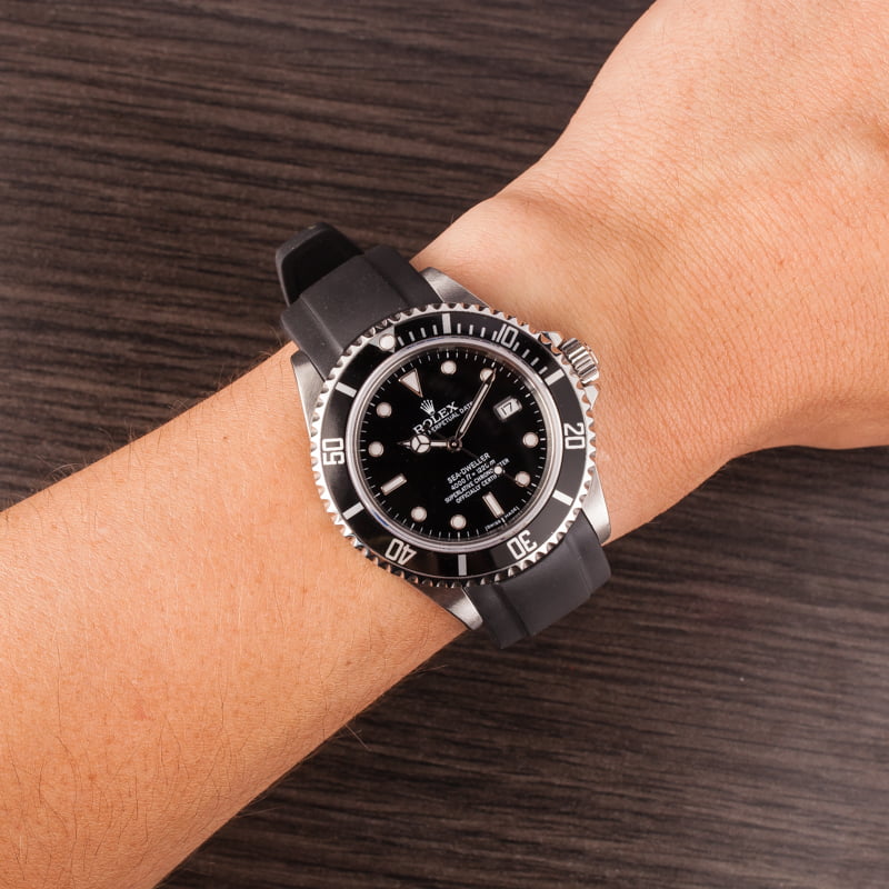 Pre-Owned Rolex Sea-Dweller 16600T Black Rubber Strap