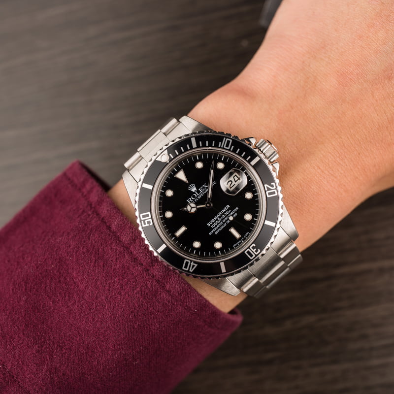 PreOwned Rolex Steel Submariner Black Dial 16800