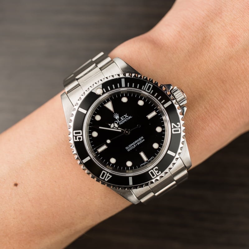PreOwned Rolex Submariner 14060M Timing Bezel