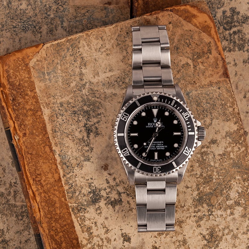 Pre-Owned Rolex Submariner 14060M Diving Bezel T