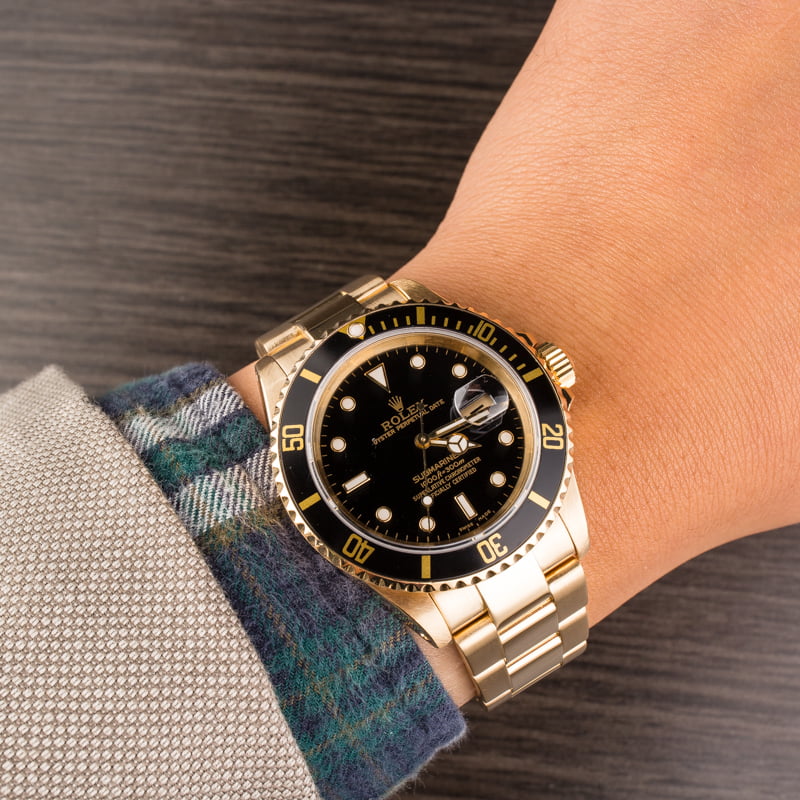 Used Rolex Submariner 16618 Yellow Gold Oyster