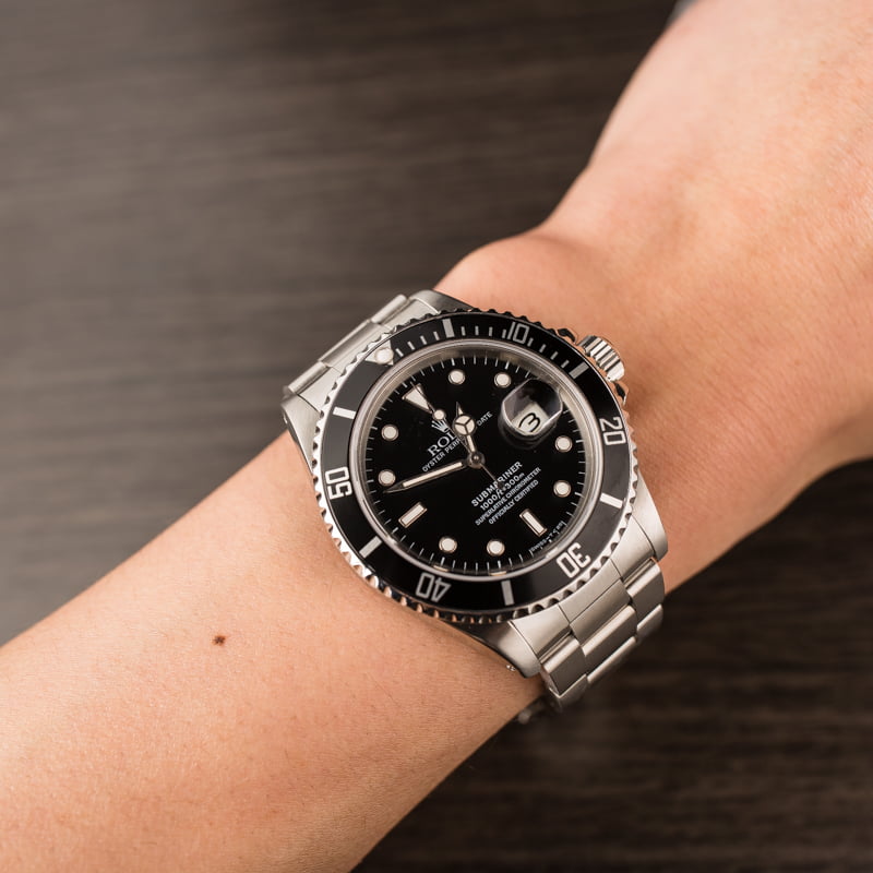 121663-1 PreOwned Steel Rolex Submariner 16800 Black Tritium Dial