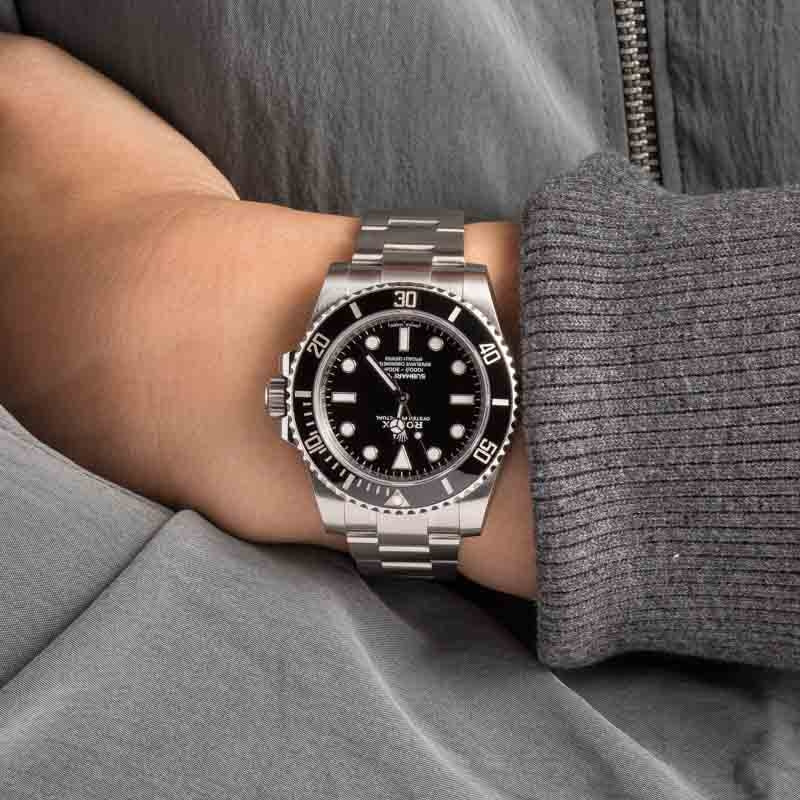 Buy Used Rolex Submariner 114060 | Bob's Watches - Sku: 180192