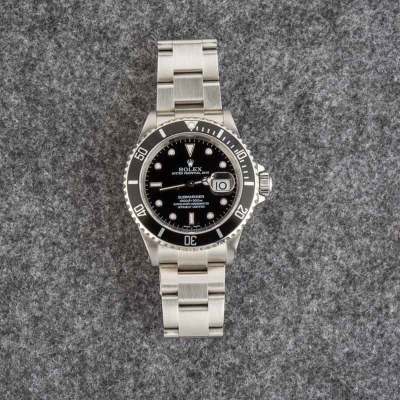 Pre-owned Rolex Submariner 16610