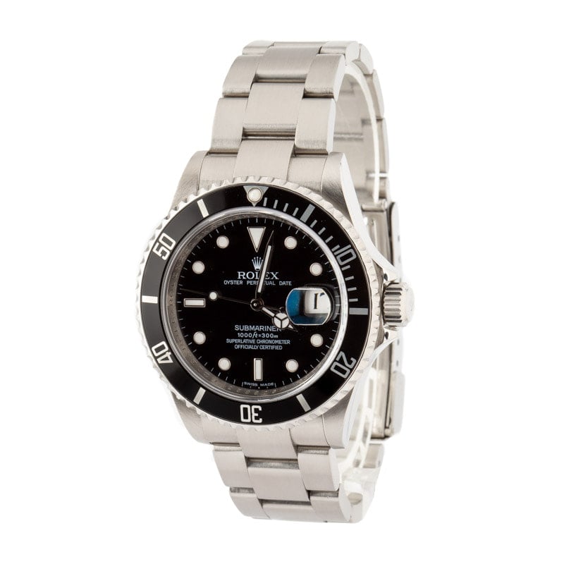 Pre-Owned Rolex Submariner 16610T No Holes Case