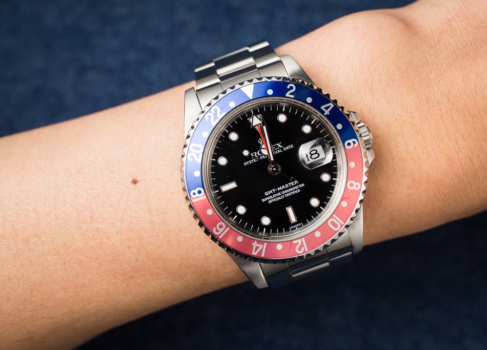 115270 Pre-Owned Rolex GMT-Master 16700 Pepsi Bezel