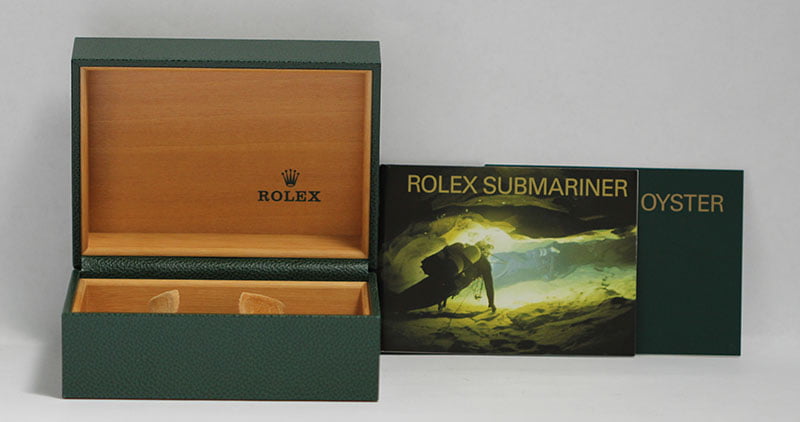 Rolex Submariner 16610 Stainless Steel No Holes Case