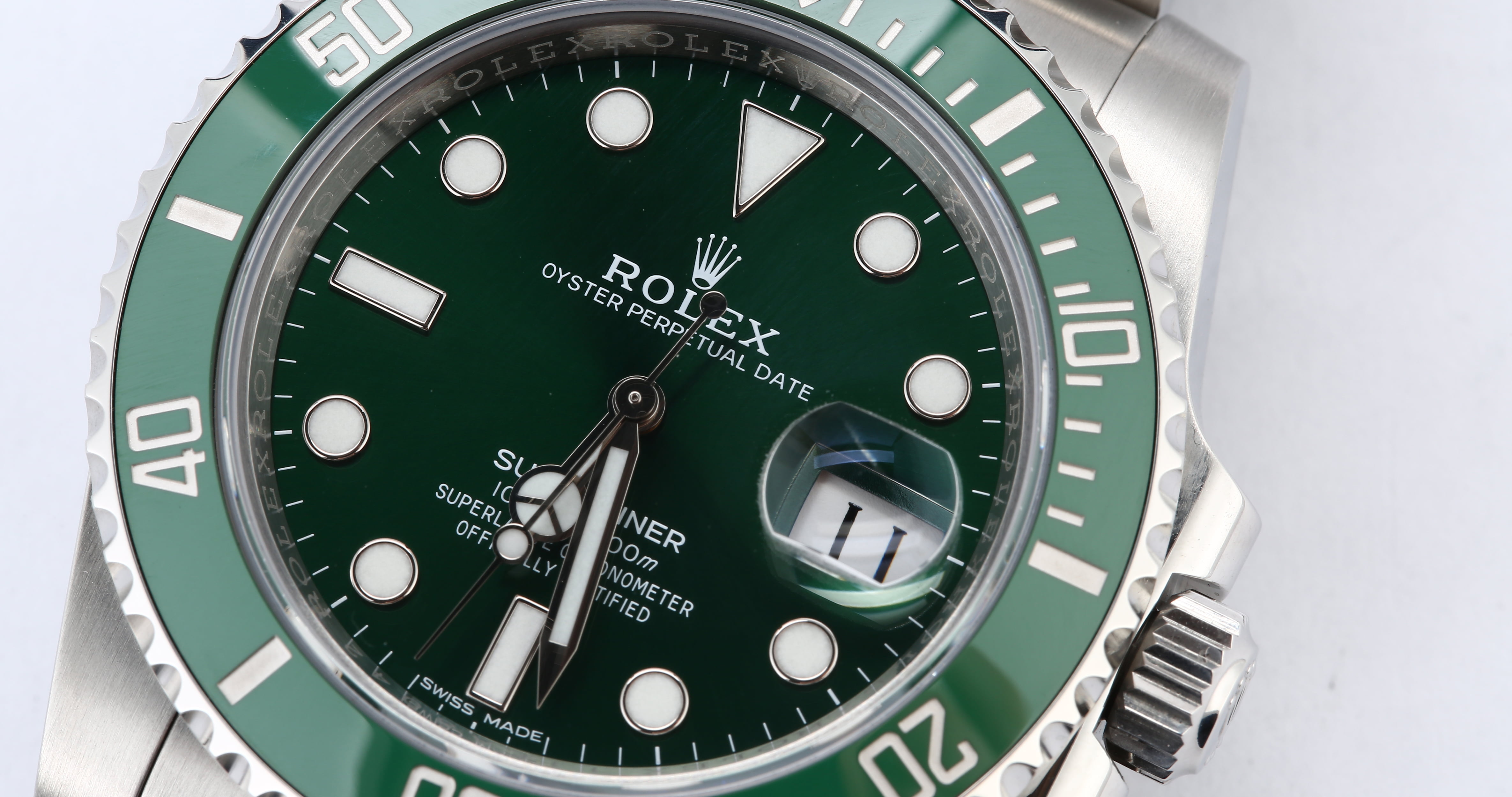 Buy Used Rolex Submariner 116610LV | Bob's Watches - Sku: 119477