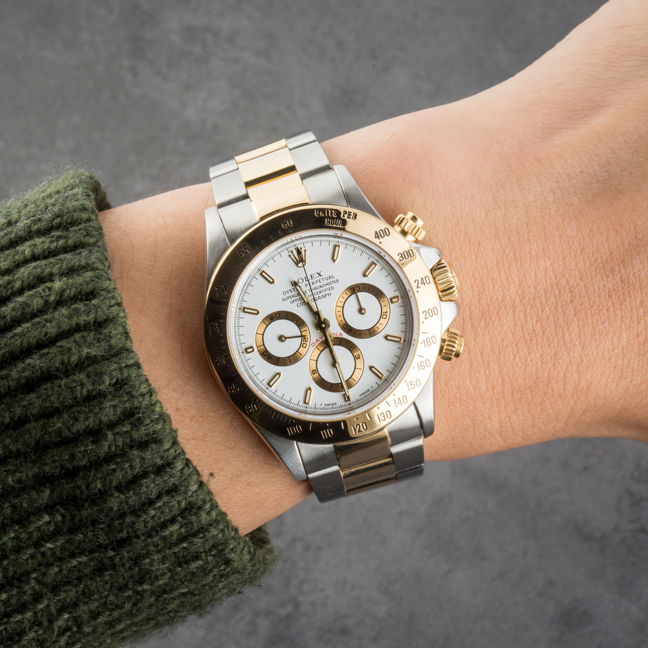 Buy Used Rolex Daytona 16523 | Bob's Watches - Sku: 193313