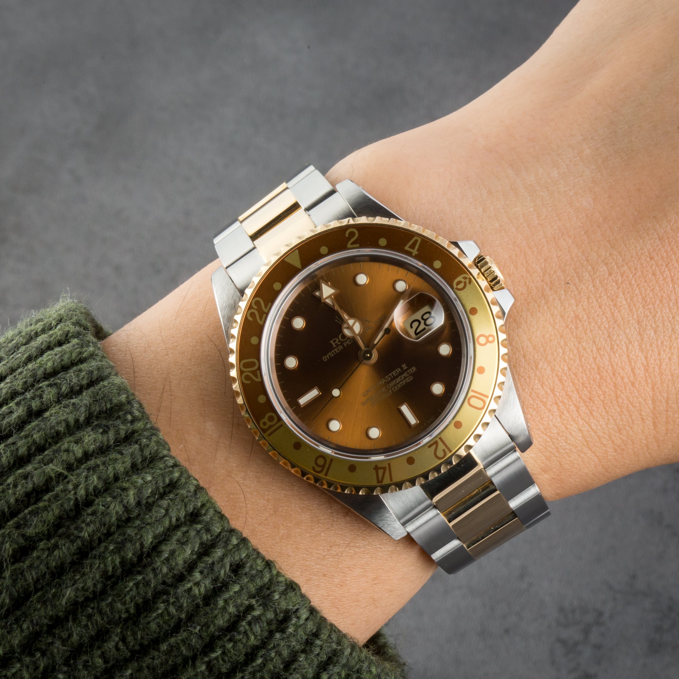 Robby 「再シュリンク✖️一純正品」 Buy Used Rolex GMT-Master II 16713 | Bob's Watches - Sku: 192785