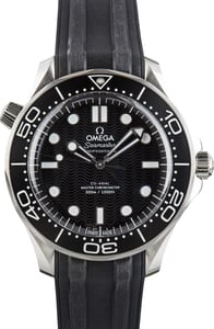Pre-Owned Omega Seamaster Diver 300M Black Dial Steel on Rubber