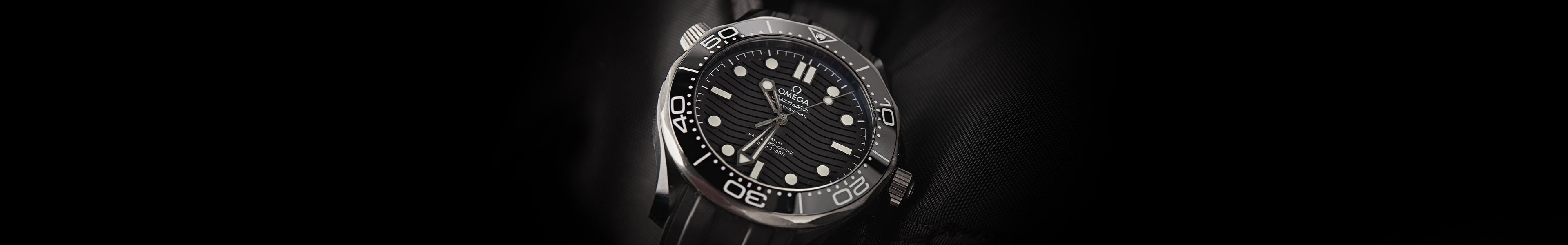 Used Steel Omega Seamaster Planet Ocean 600M Black & White Bezel