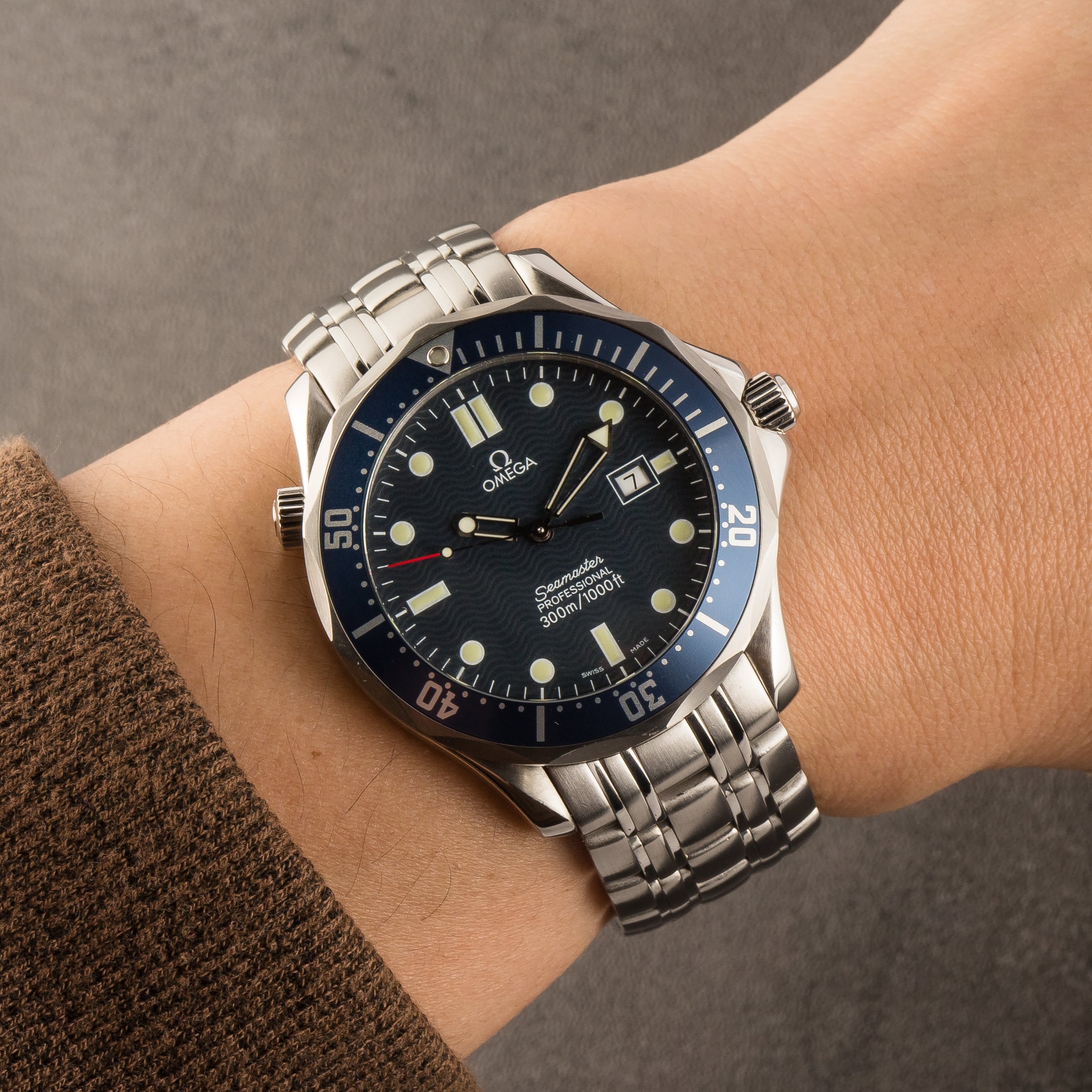 Buy Used OMEGA Seamaster 300 2531.80.00 | Bob's Watches - Sku: 183135