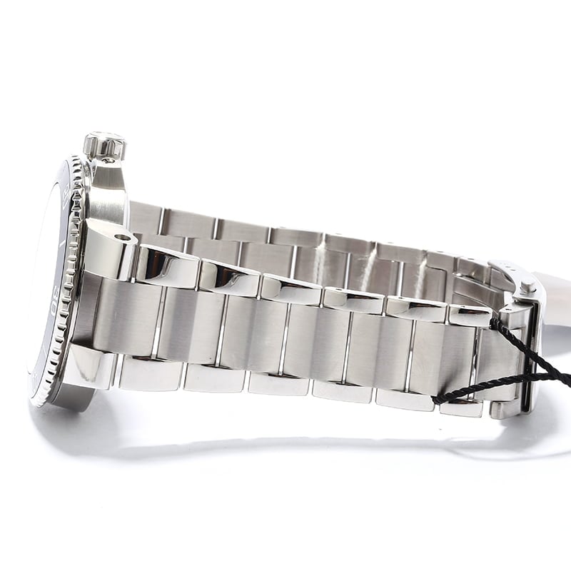 Oris Aquis Date Orange Index Markers