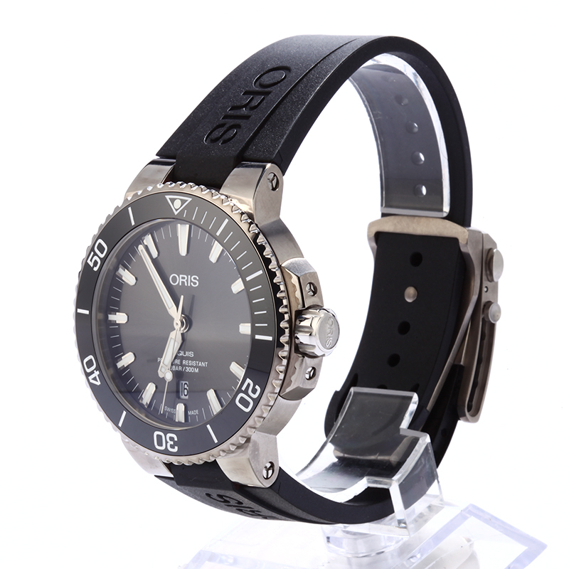 Oris Aquis Titanium Date