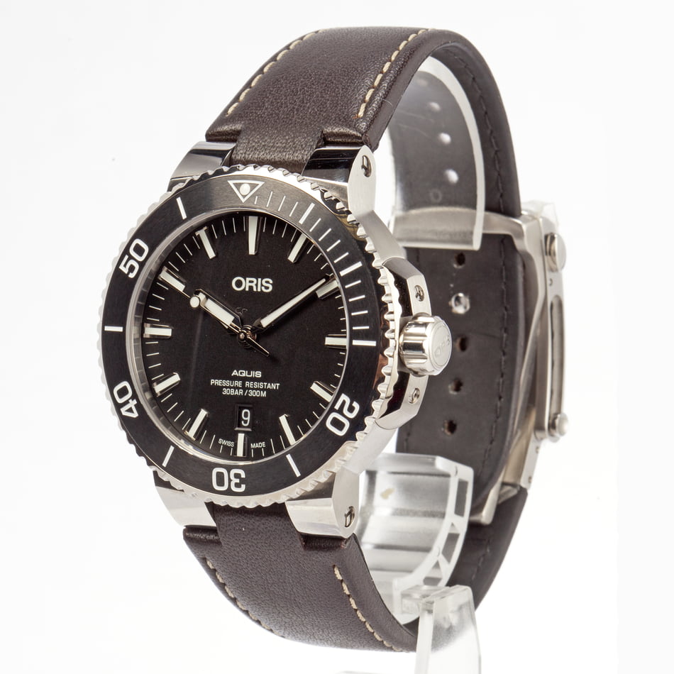 Mens Oris Aquis Date Black Dial & Brown Leather Strap