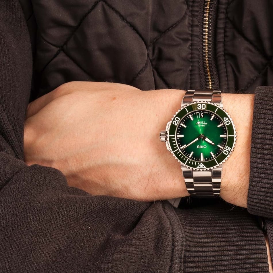 Oris Aquis Date Stainless Steel Green Dial