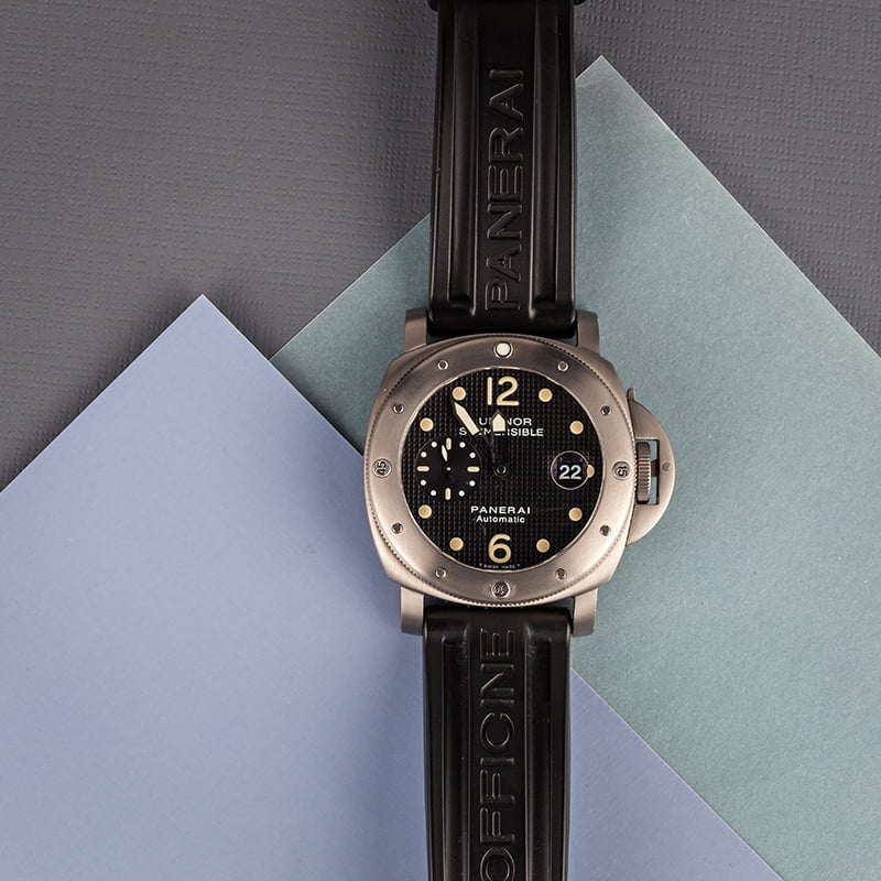 PreOwned Panerai Luminor Submersible PAM025