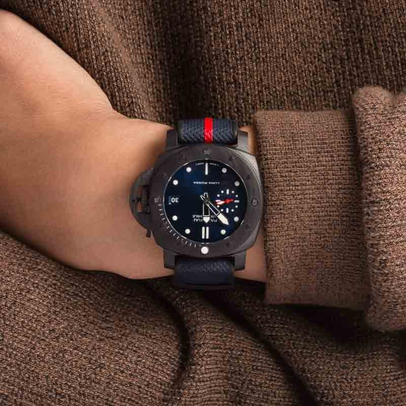 Panerai Submersible Luna Rossa Carbotech PAM01563 Blue Dial
