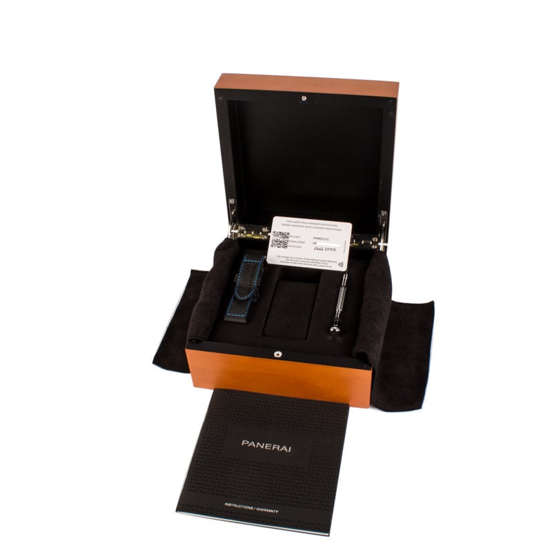 Panerai Submersible PAM01231 Carbotech