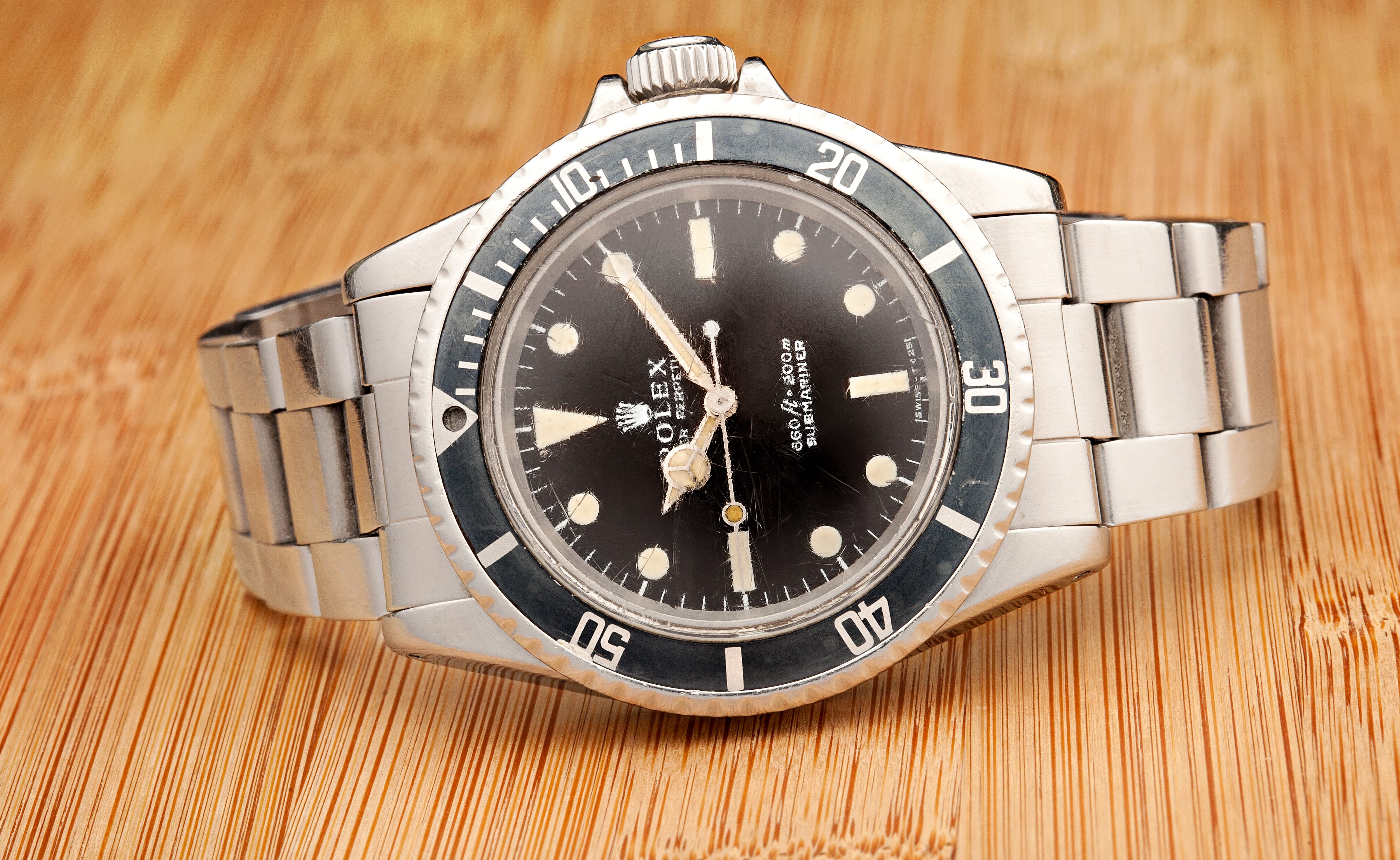 rolex submariner 600ft 200m