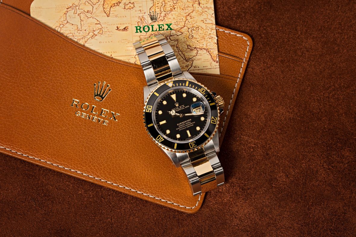 Rolex Submariner Date 16803 Steel and Gold