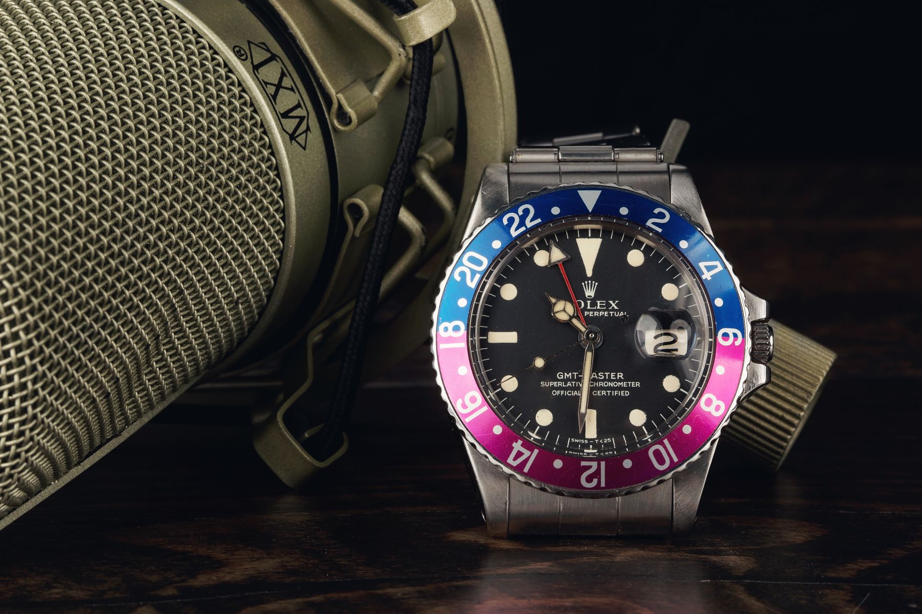 Rolex GMT-Master 1675 Fuchsia Bezel