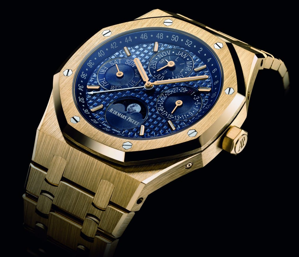 AP Royal Oak Yellow Gold a golden watch worth your time. SIHH 2016