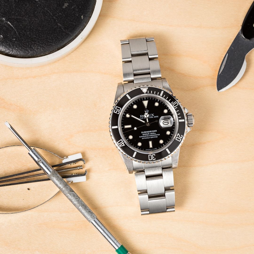 The Rolex 16800 is the first Submariner to feature a sapphire crystal