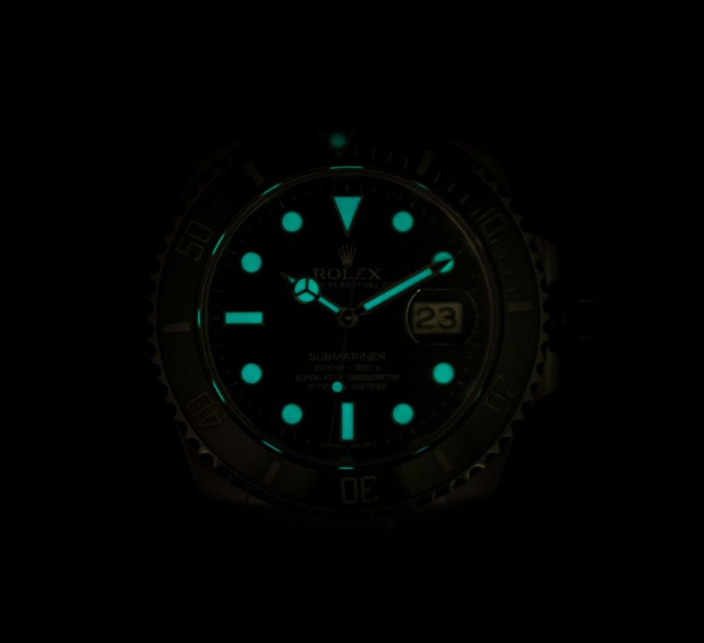 rolex submariner lume color