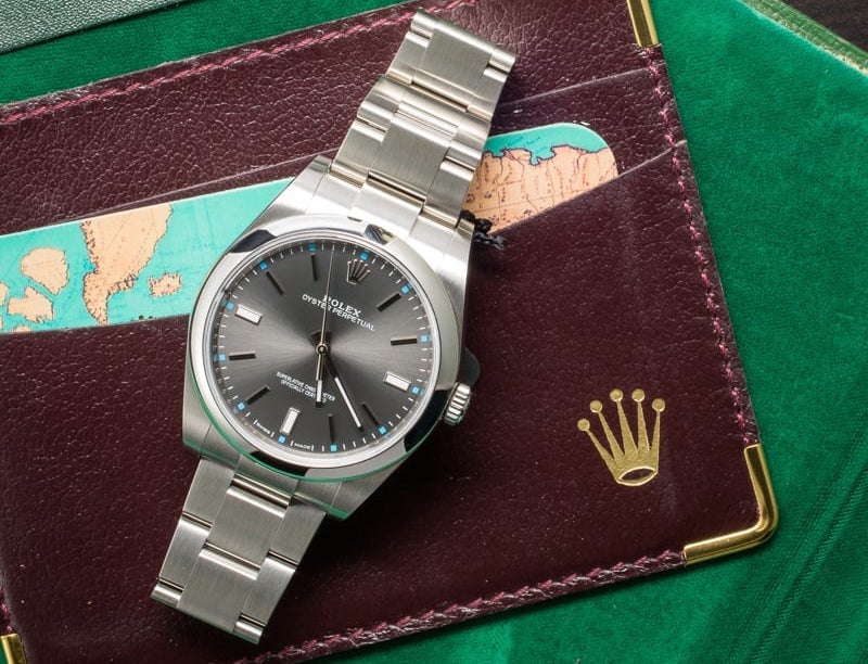 Single tone Rolex looks great on any wrist.