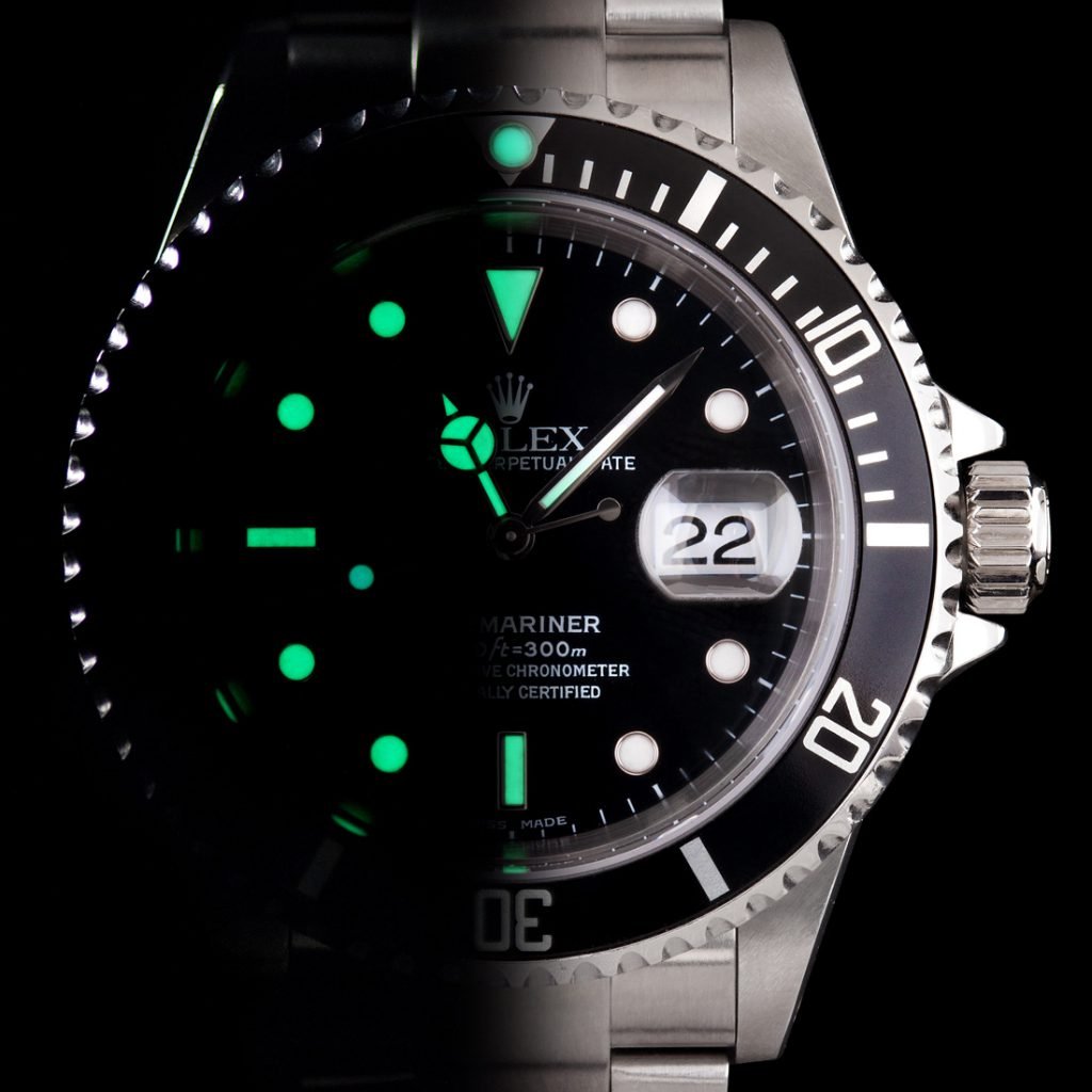 submariner glow in the dark