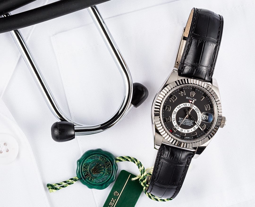 Rolex has always been keen on integrating technology, this time, it is the Rolex App. The Rolex Sky Dweller stole the show for the Rolex App.